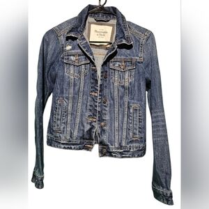 Abercrombie & Fitch Women's Blue Denim Jacket Size Small EUC 18 PTP